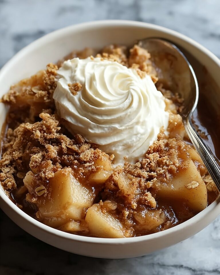 Warm Apple Crisp with Cinnamon and Oats Recipe